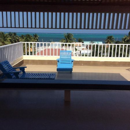 China Town Hotel Caye Caulker Eksteriør billede