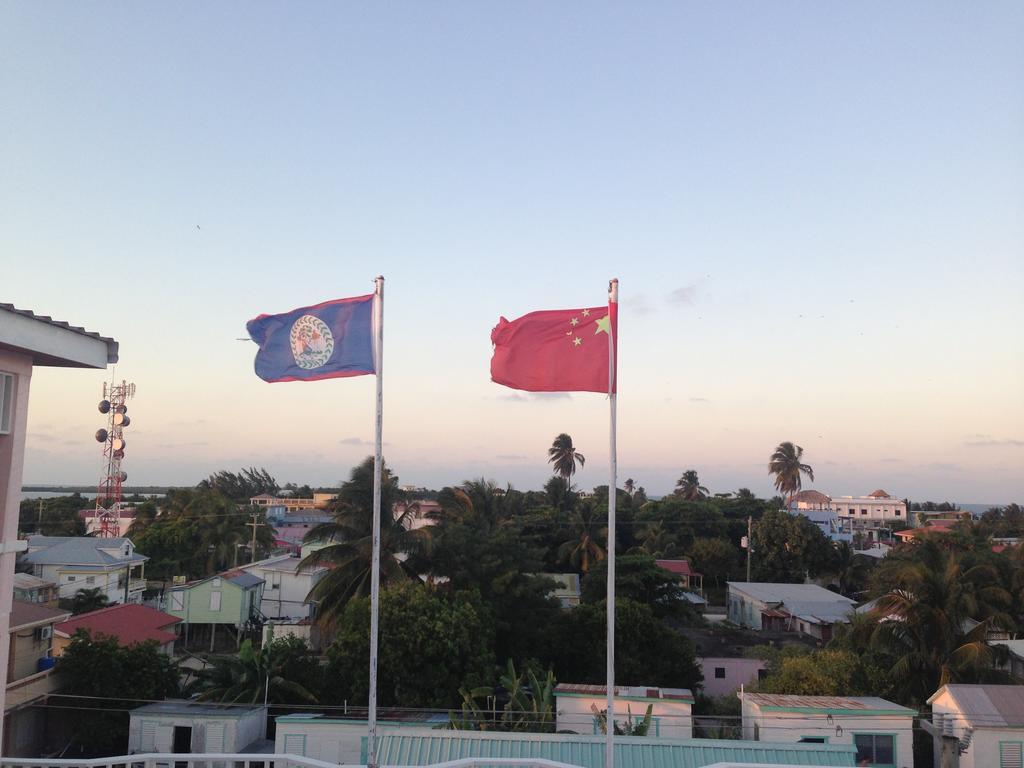 China Town Hotel Caye Caulker Eksteriør billede