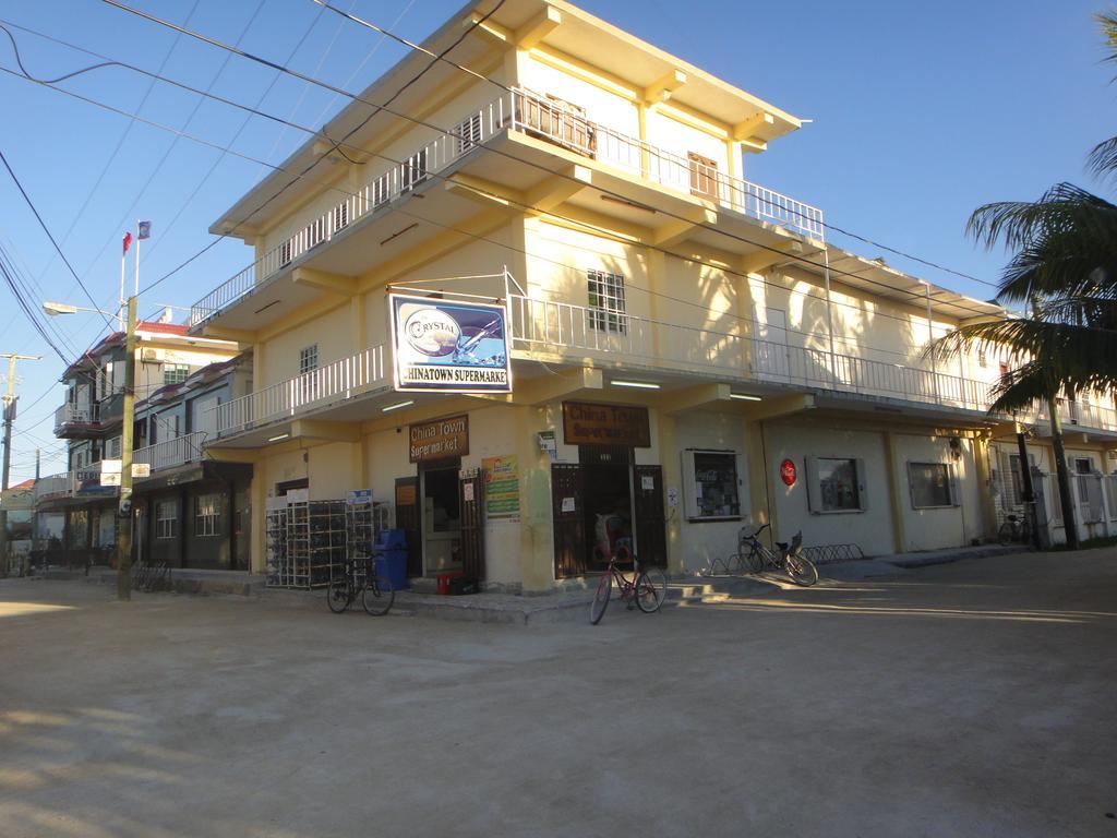 China Town Hotel Caye Caulker Eksteriør billede