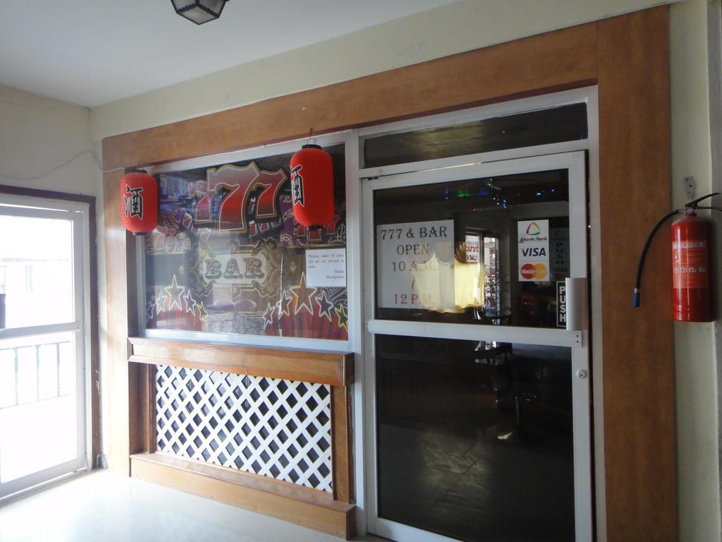 China Town Hotel Caye Caulker Eksteriør billede