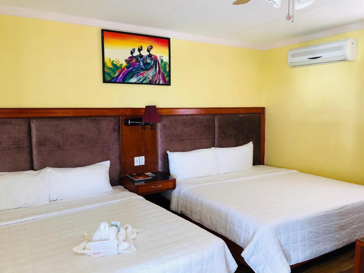 China Town Hotel Caye Caulker Eksteriør billede